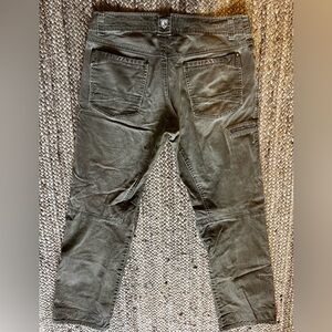 Kuhl Easy Ryder pants. 34x32.  Great shape, just lost weight.